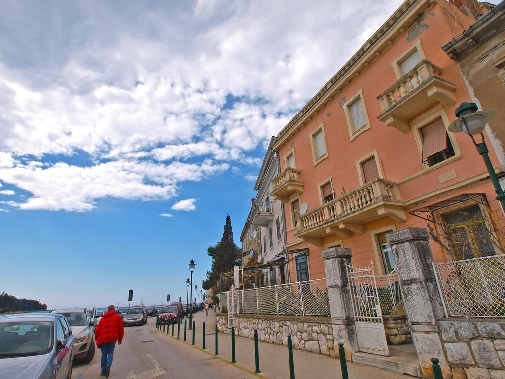 Apartments By The Sea 1050 Rovinj Exterior foto